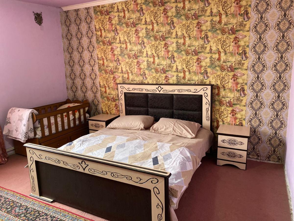 Friend'S House Rooms Near Airport Ghukasavan Exterior foto